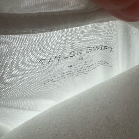 Taylor Swift Reputation White Graphic Tee Size M - Picture 2 of 3